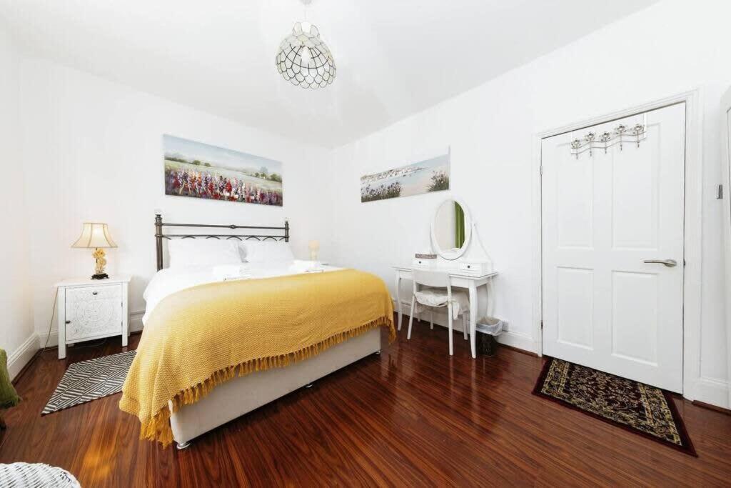Your Chic 3Br Home Comfort And Style In לונדון מראה חיצוני תמונה